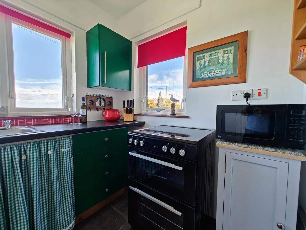 Teach Roisin-Traditional Irish Holiday Cottage In Malin Head. Exteriör bild