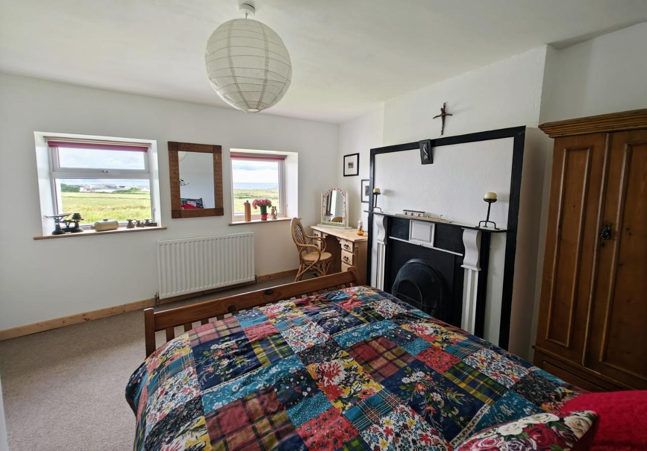 Teach Roisin-Traditional Irish Holiday Cottage In Malin Head. Exteriör bild