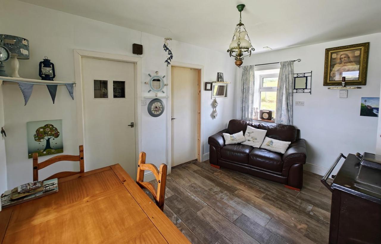 Teach Roisin-Traditional Irish Holiday Cottage In Malin Head. Exteriör bild