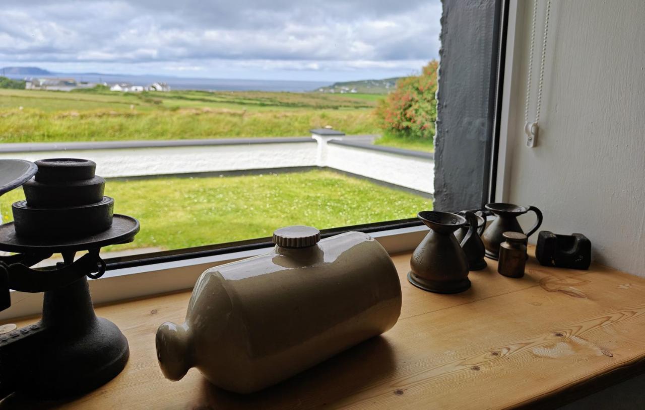 Teach Roisin-Traditional Irish Holiday Cottage In Malin Head. Exteriör bild